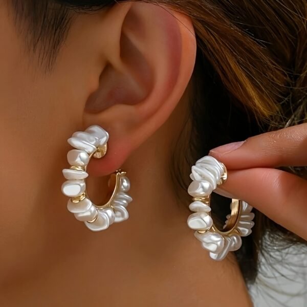 1ce8336c-6a7b-43e1-a4b8-41729fa744db.jpg Set of 2 Bohemian-Inspired Handcrafted Earrings Featuring Woven Baroque Pearls
